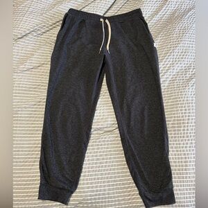 Vuori performance joggers